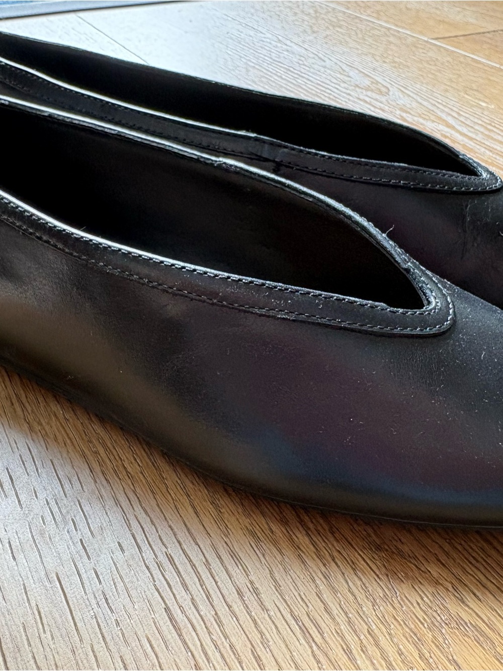 NEW Arezzo Daphne Black Leather Flats stamped 8 but really  10/26.5cm V-opening